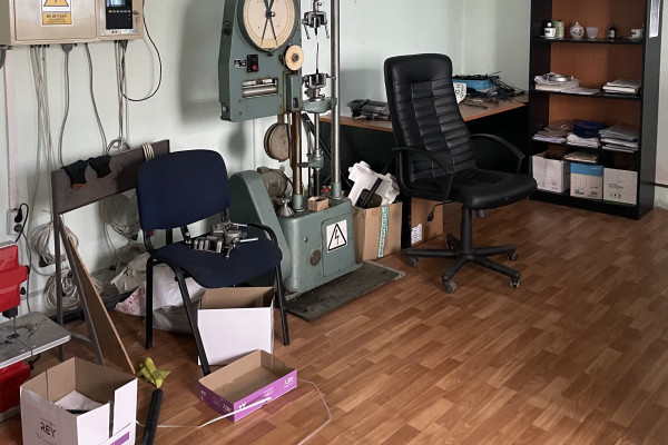 Продаж виробничого комплексу 4340 м2 з ділянкою 6,3 га, Київська область, Баришівка